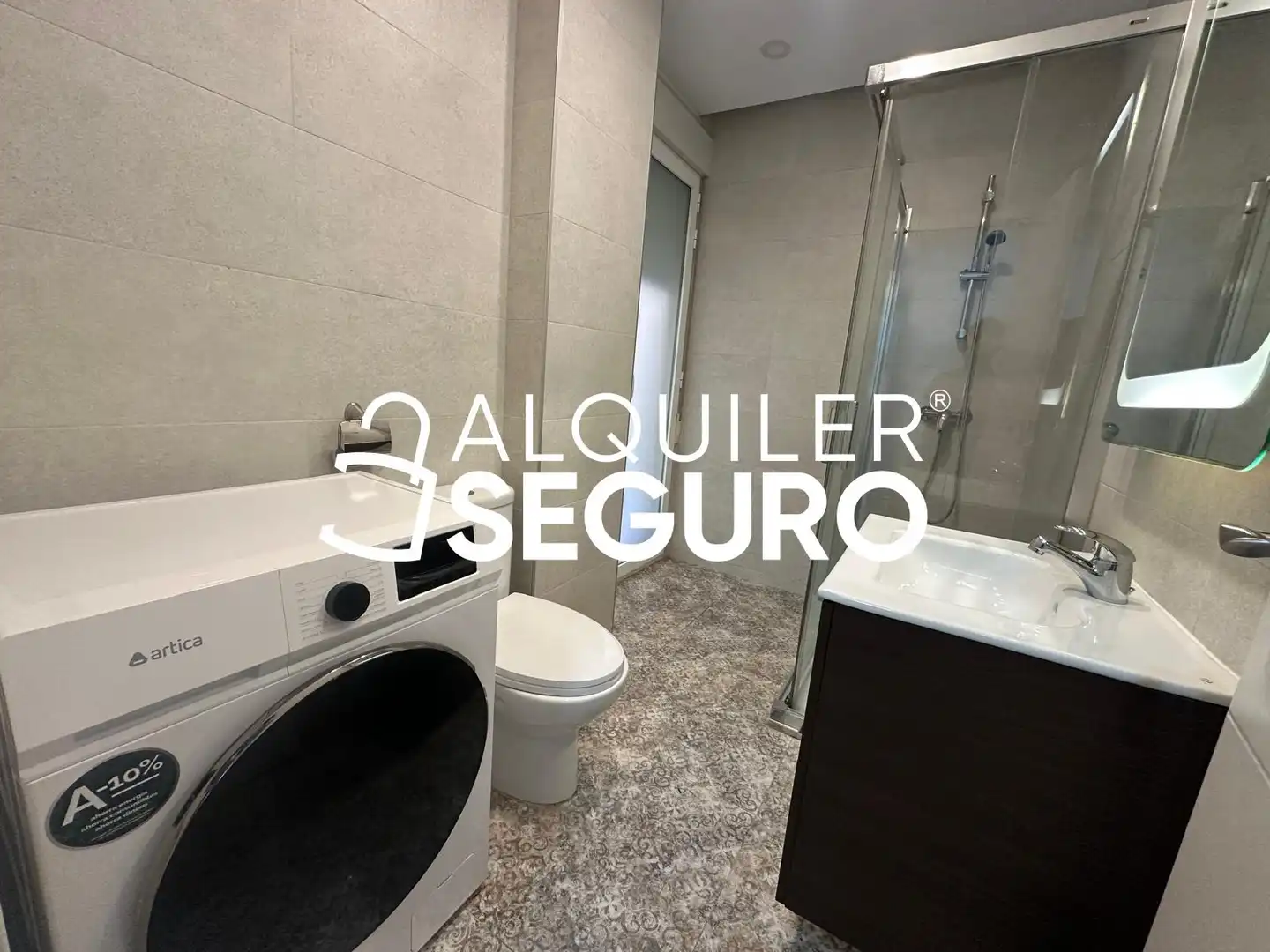 Baño de Piso de alquiler en Valencia con Aire acondicionado y Amueblado