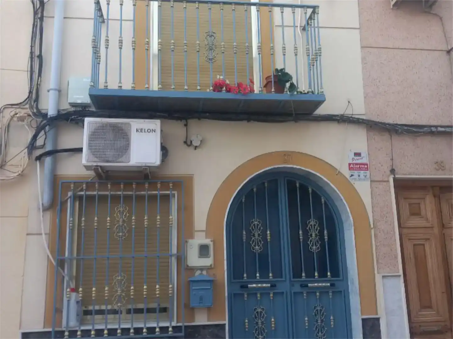 Vista exterior de Casa adosada en venta en Jódar