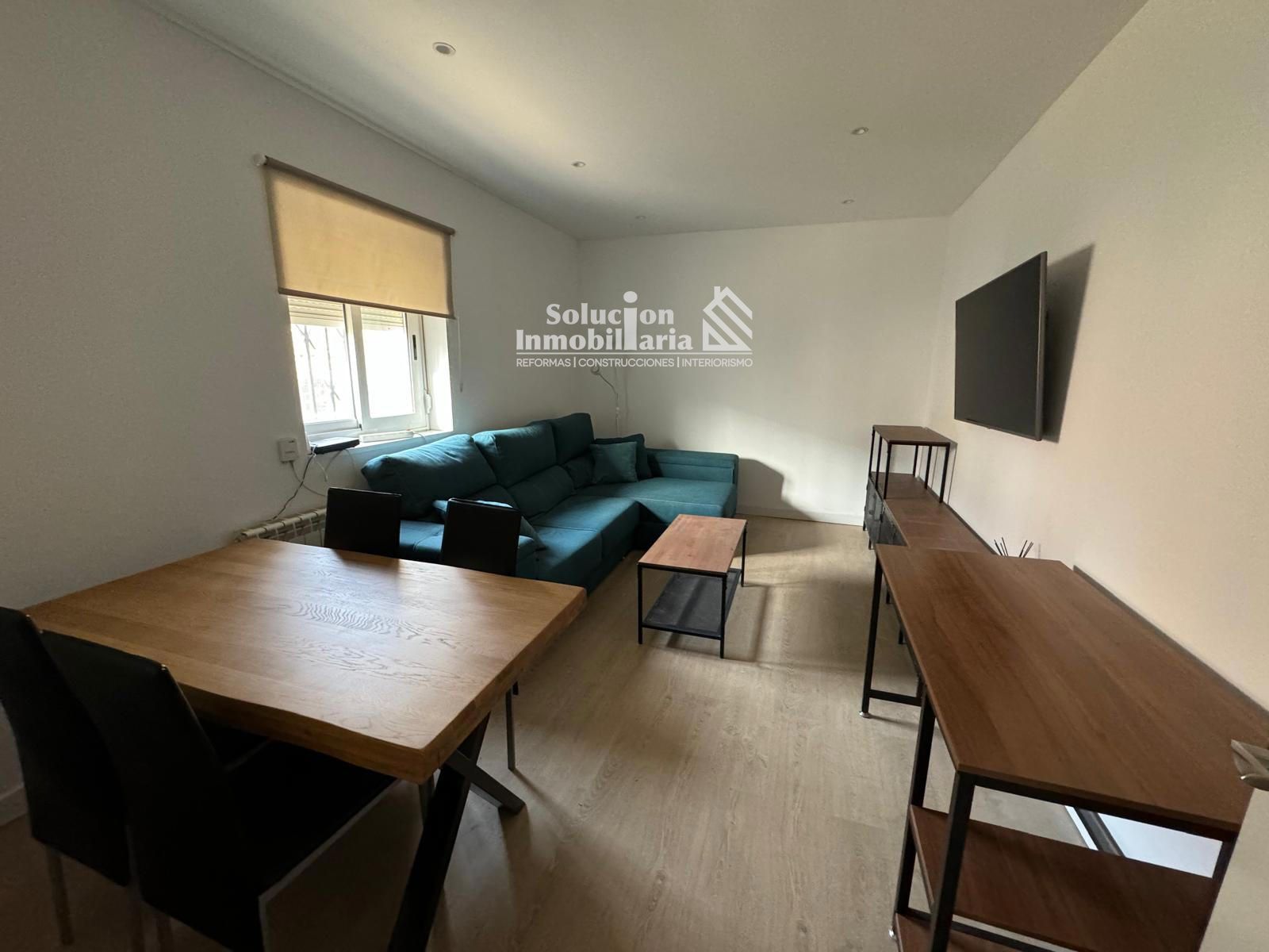 Living room of Single-family semi-detached for sale in Salamanca Capital  with Heating, Furnished and Oven
