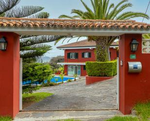 Vista exterior de Casa o xalet en venda en Tegueste amb Aire condicionat, Terrassa i Piscina