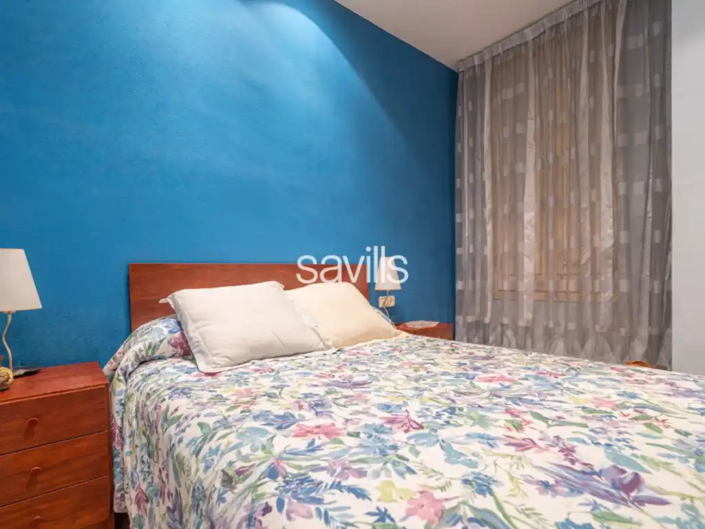 Dormitori de Apartament en venda en Barcelona amb Aire condicionat, Terrassa i Balcó