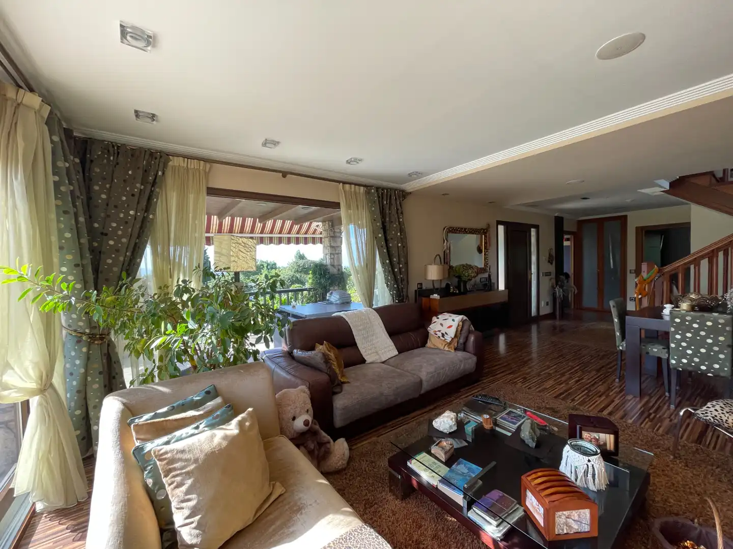 Sala d'estar de Casa o xalet en venda en Gijón  amb Calefacció, Jardí privat i Parquet