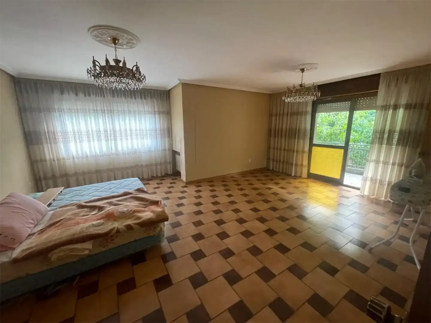 Flat for sale in Avión