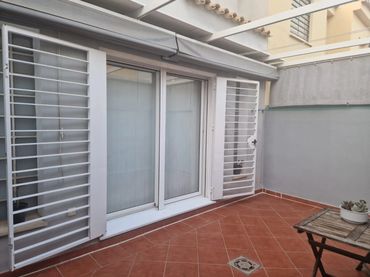 Villa avec balcon à vendre à Campanillas