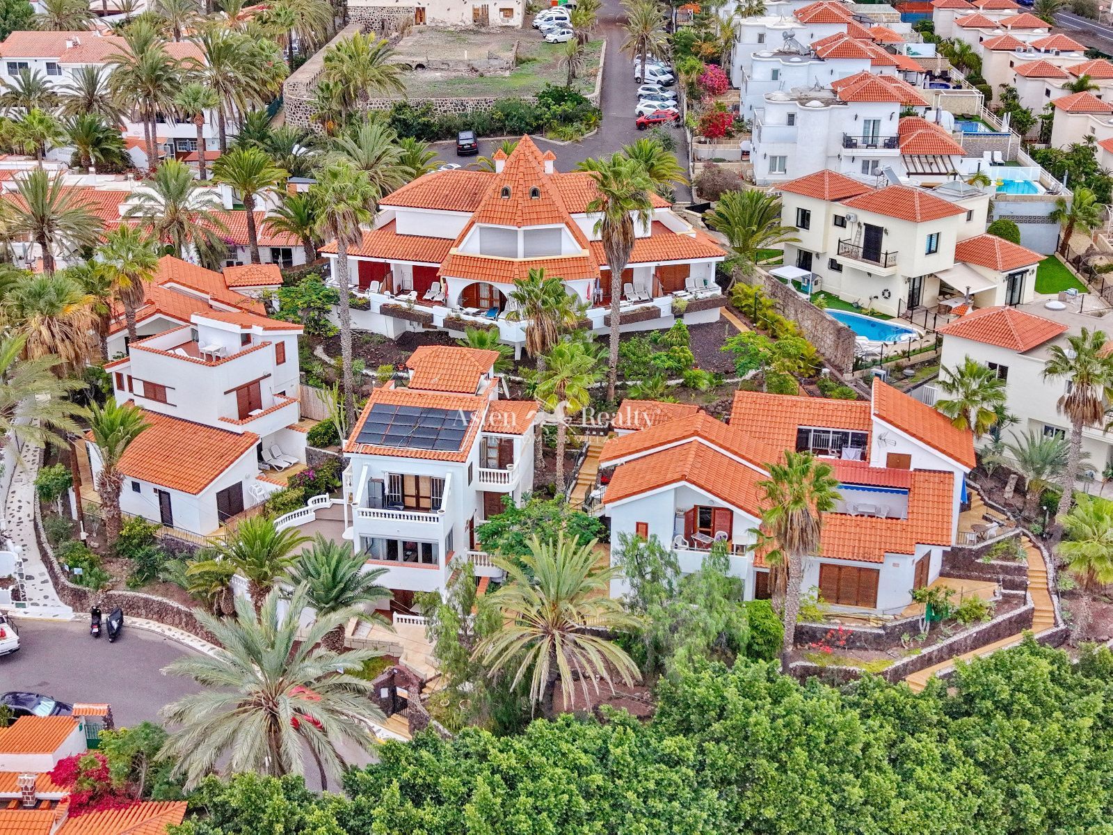 Exterior view of Building for sale in Arona