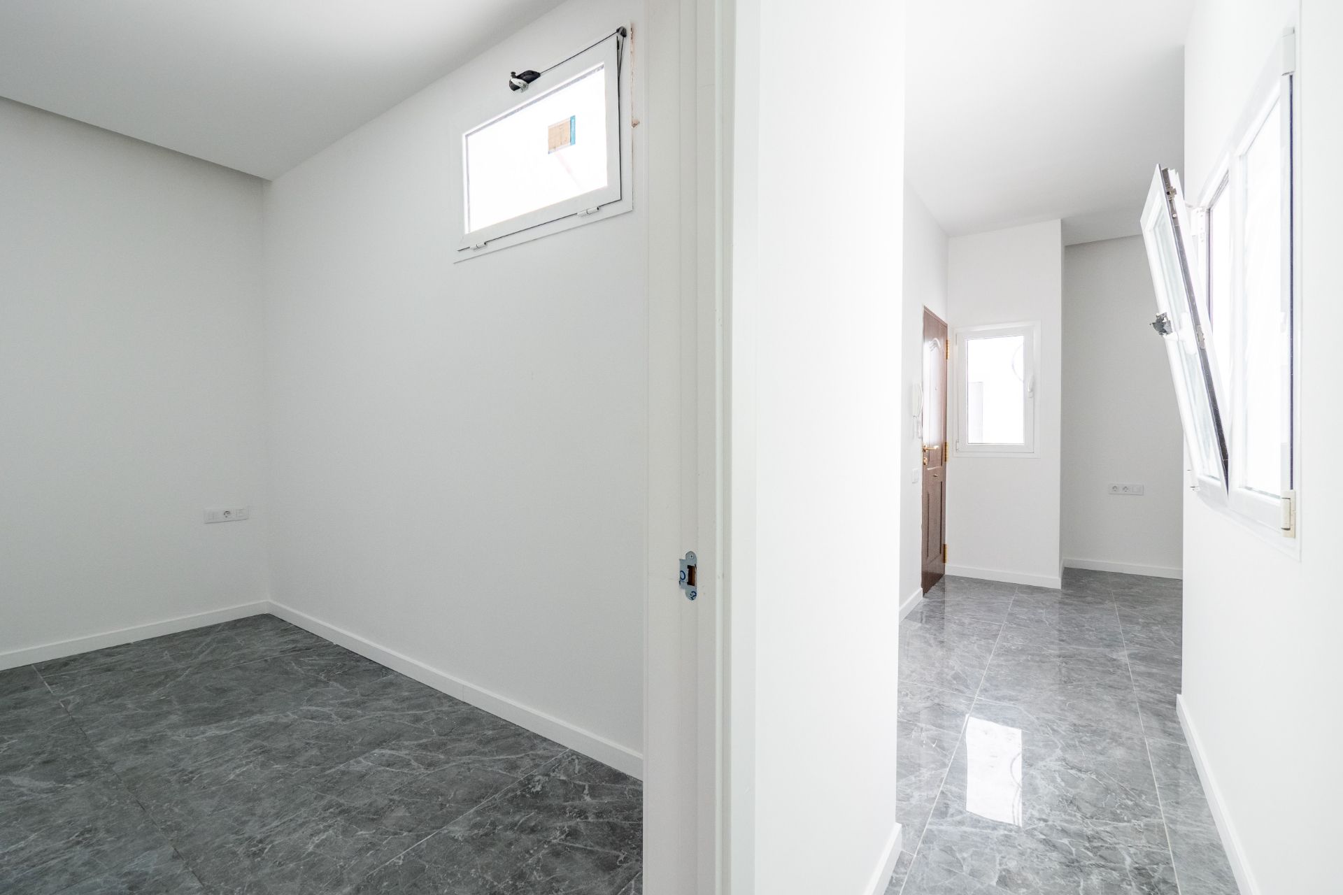 Piso en venta en Calle Doña Perfecta, Schamann - Rehoyas, Ciudad Alta