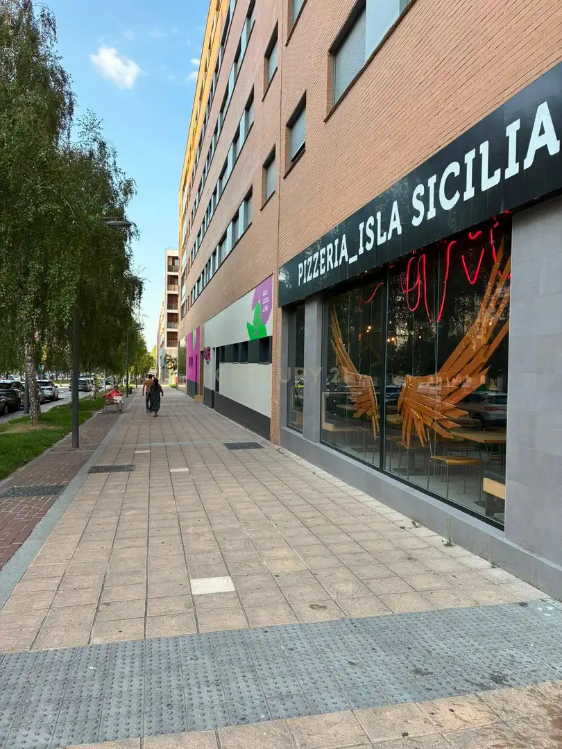Gewerbefläche zur Übernahme in Sofia Erreginaren Hiribidea, 96, Vitoria-Gasteiz, Spain 96, imagen 3
