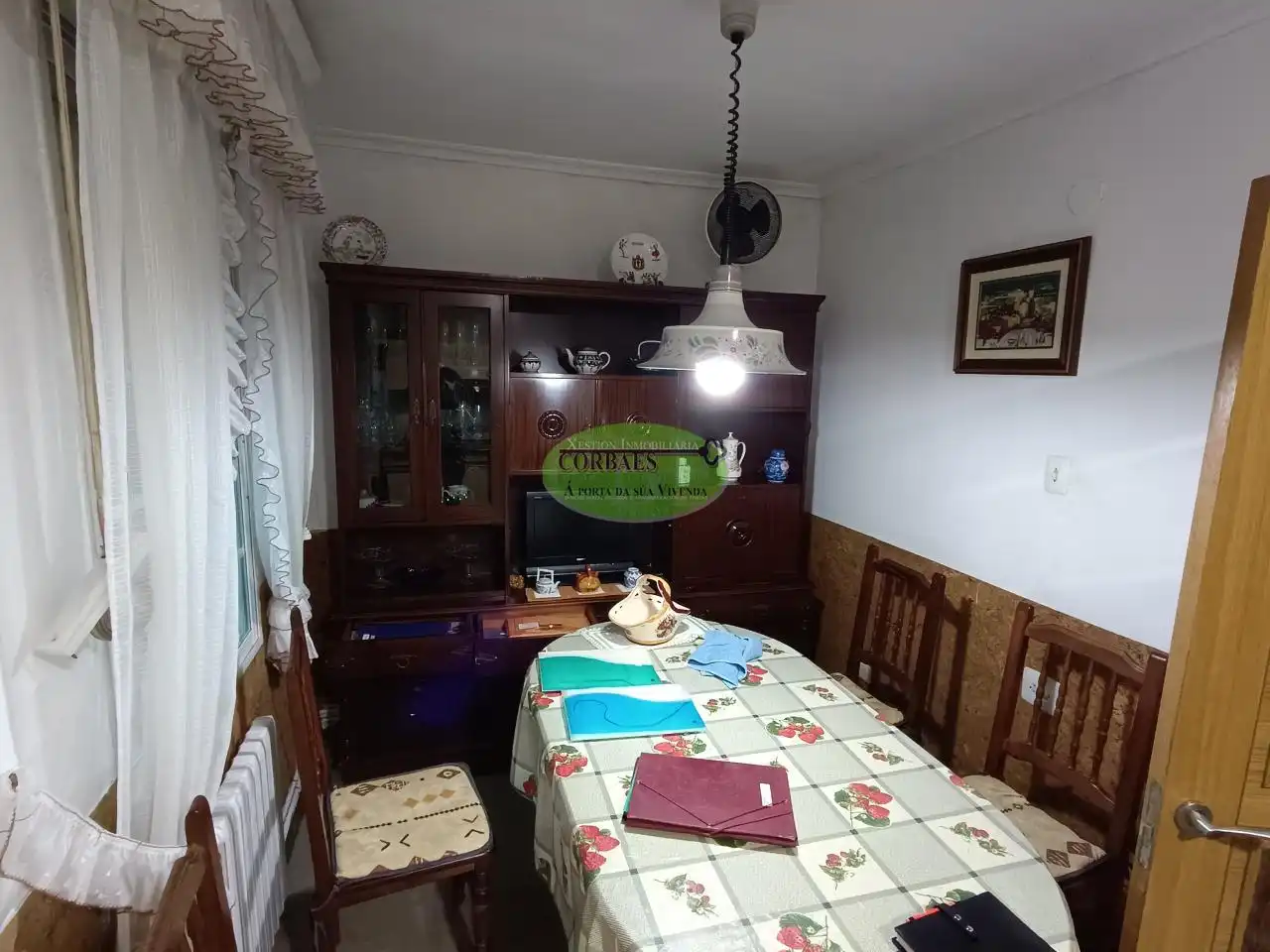 Menjador de Casa adosada en venda en Ourense Capital  amb Calefacció, Jardí privat i Terrassa