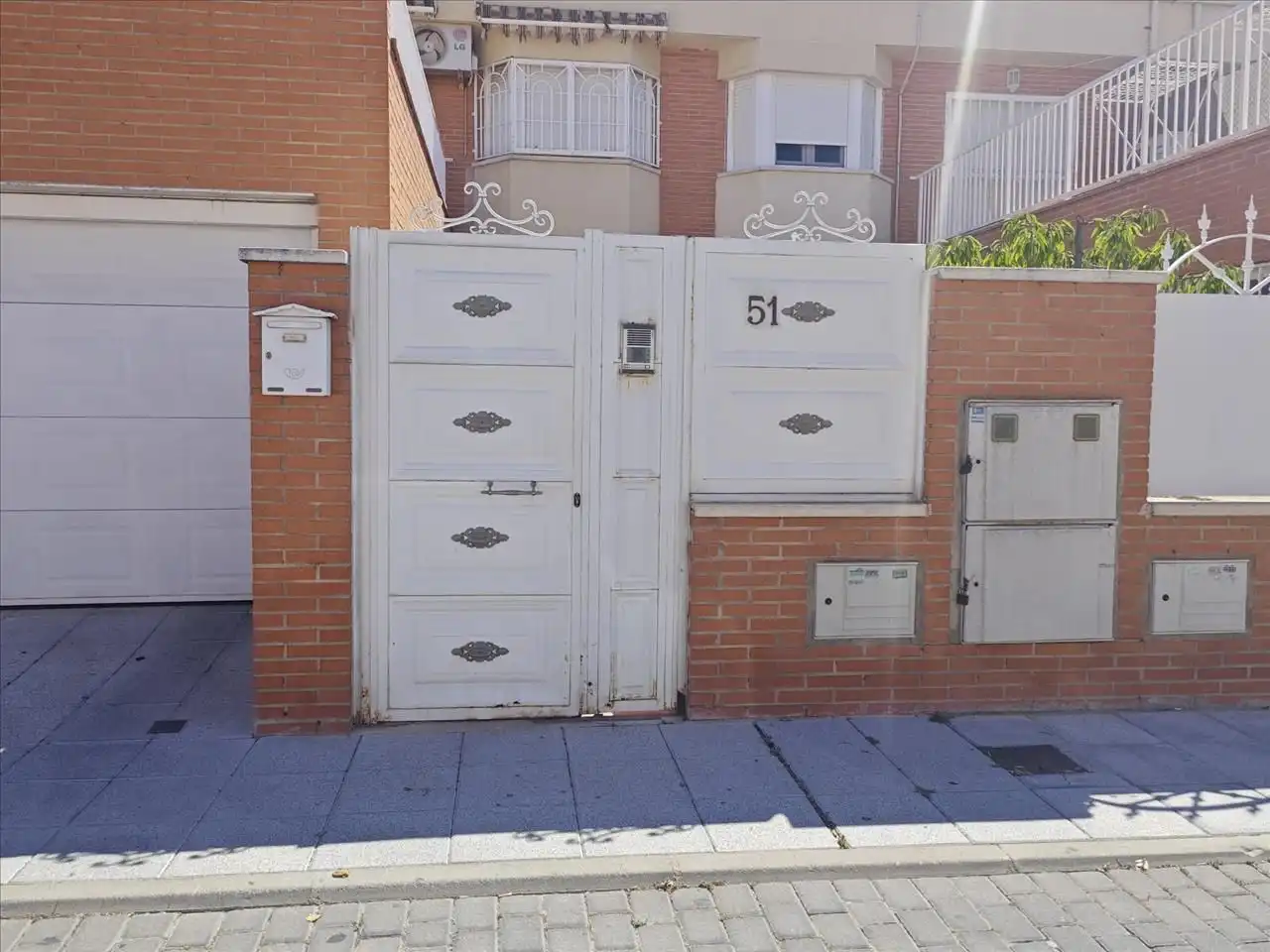 Vista exterior de Casa adosada en venta en Parla