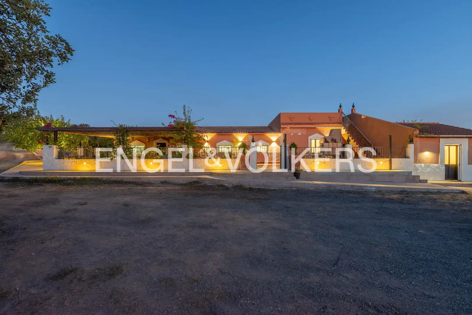 Exterior view of Country homes for sale in Calañas, Huelva