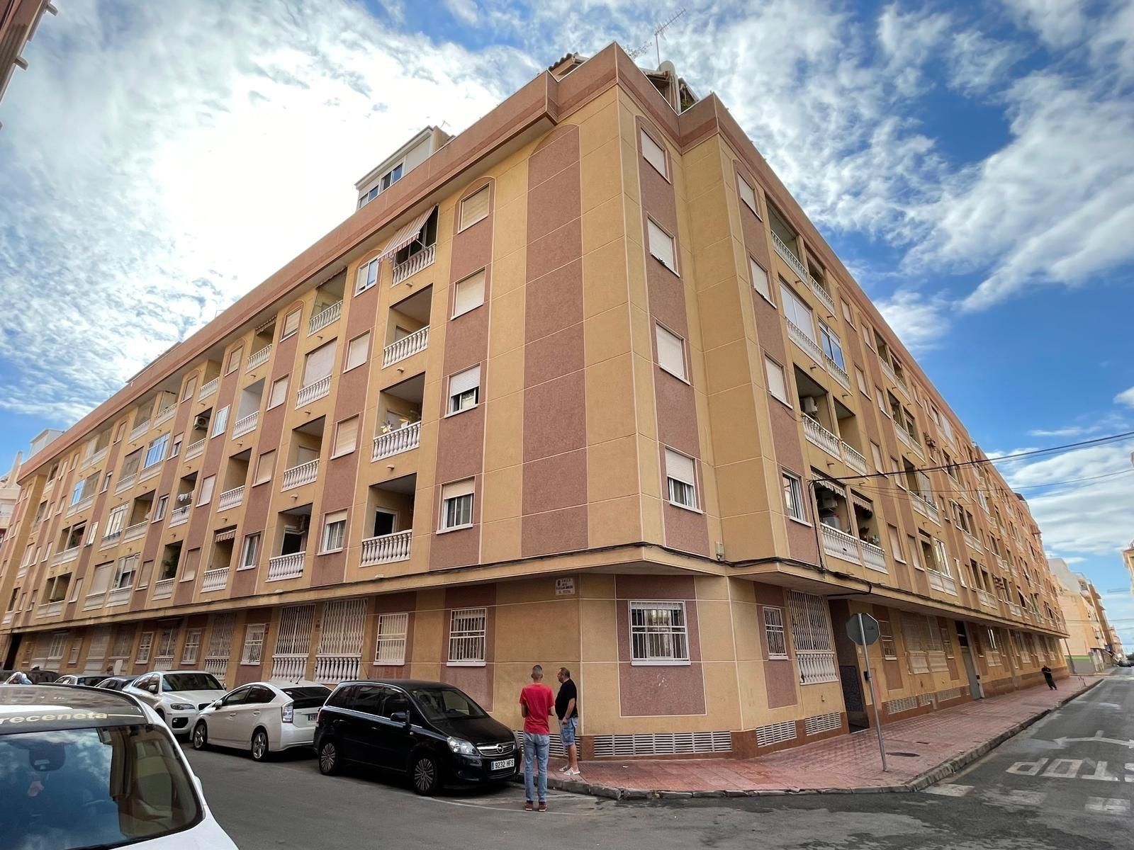 Exterior view of Apartment for sale in Torrevieja  with Air Conditioner, Private garden and Terrace
