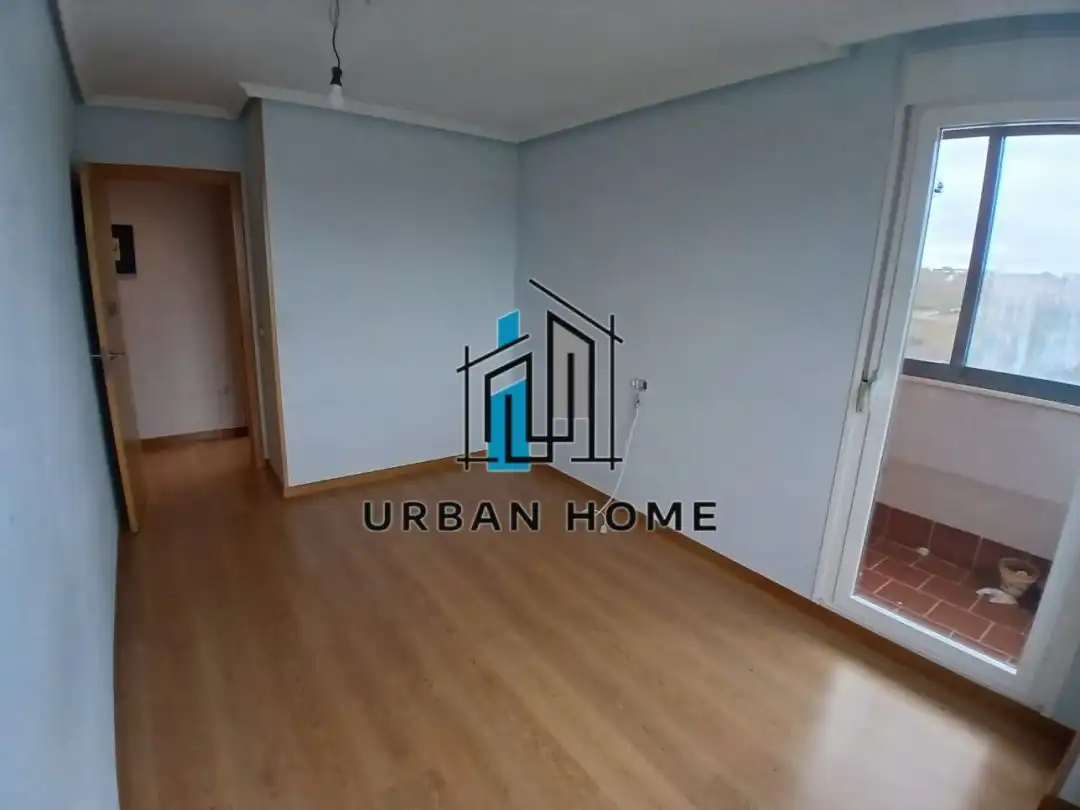 Piso en venta en María Moliner, Armunia