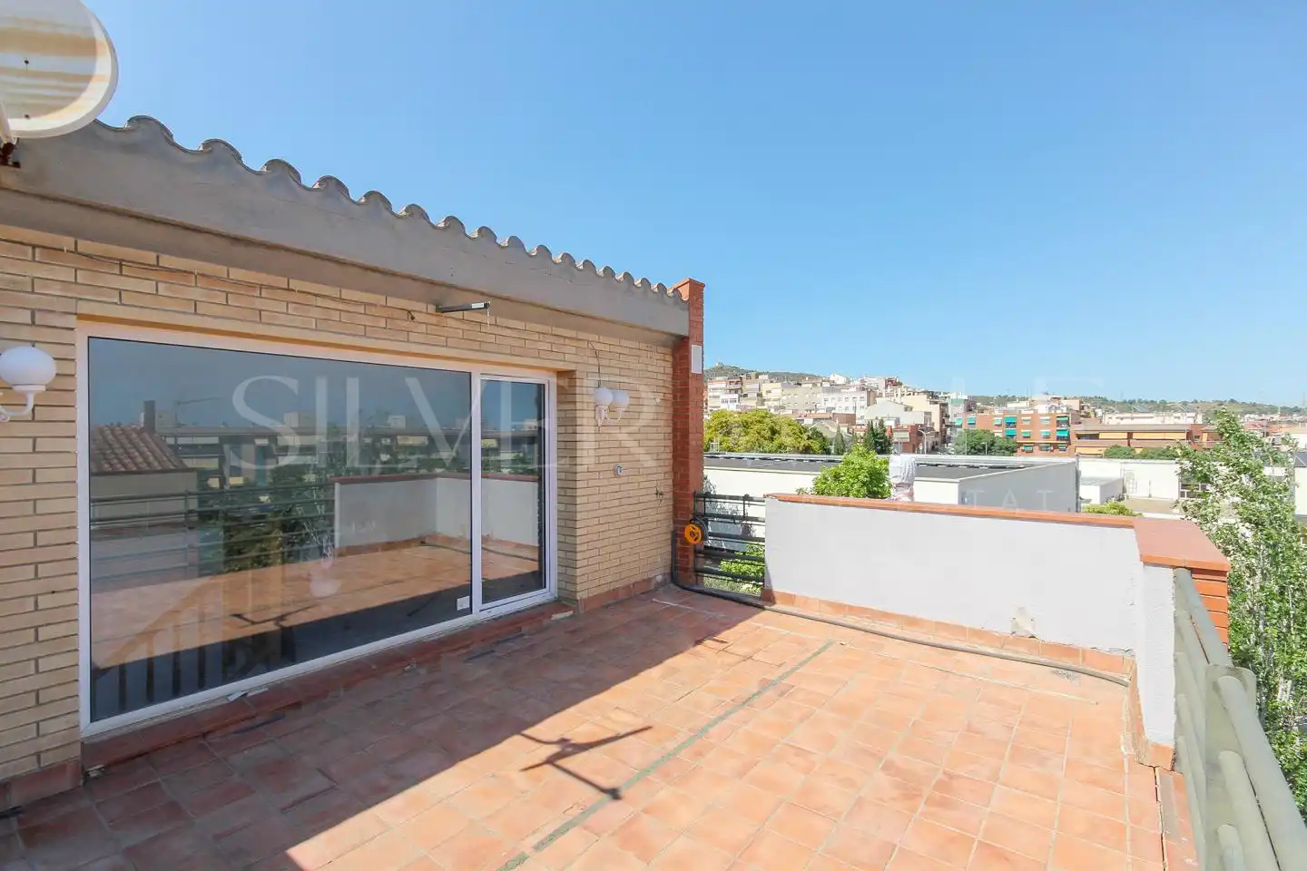 Terrasse von Einfamilien-Reihenhaus zum Verkauf in Viladecans mit Heizung, Privatgarten und Terrasse