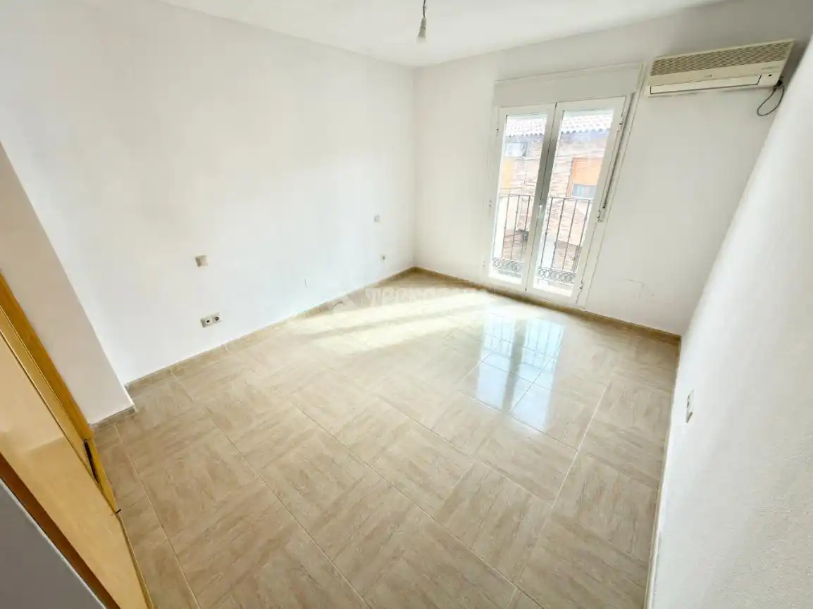 Habitación de Casa adosada en venta en Valdeaveruelo con Aire acondicionado, Calefacción y Balcón
