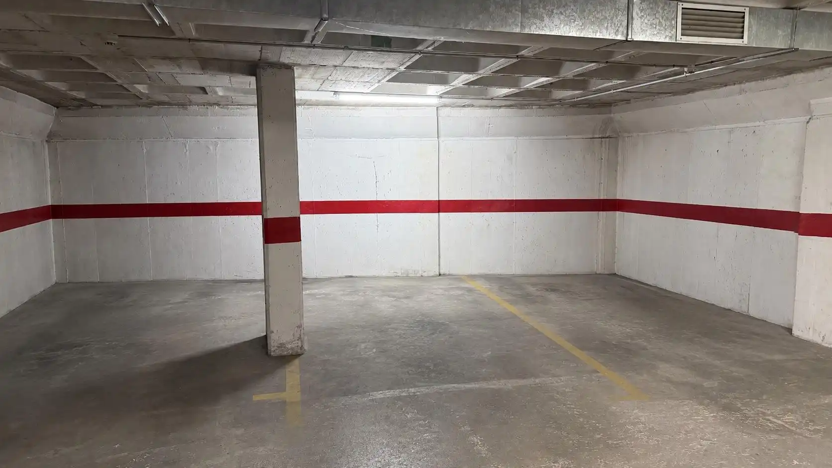 Aparcament de Apartament en venda en Alicante / Alacant amb Aire condicionat, Traster i Alarma