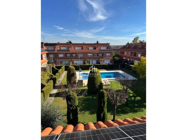 Casa adosada en Venta en Ciutat Jardí