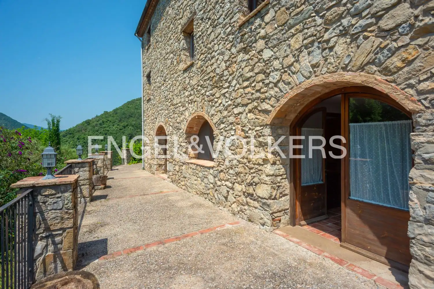 Vista exterior de Casa o chalet en venta en La Vall de Bianya con Calefacción, Jardín privado y Terraza
