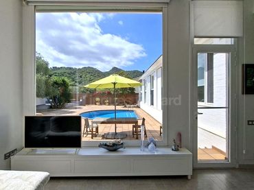 Casa amb piscina en venda a Nucli Urbà