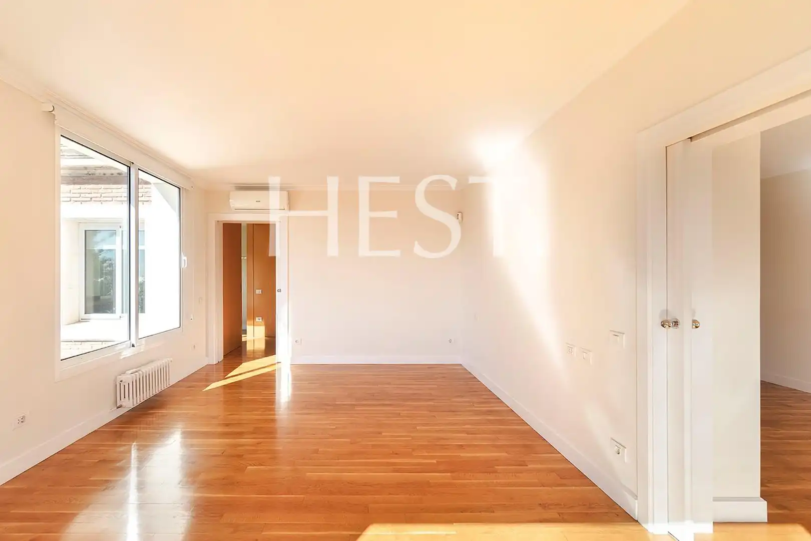 Habitación de Casa o chalet de alquiler en Barcelona con Aire acondicionado, Calefacción y Jardín privado