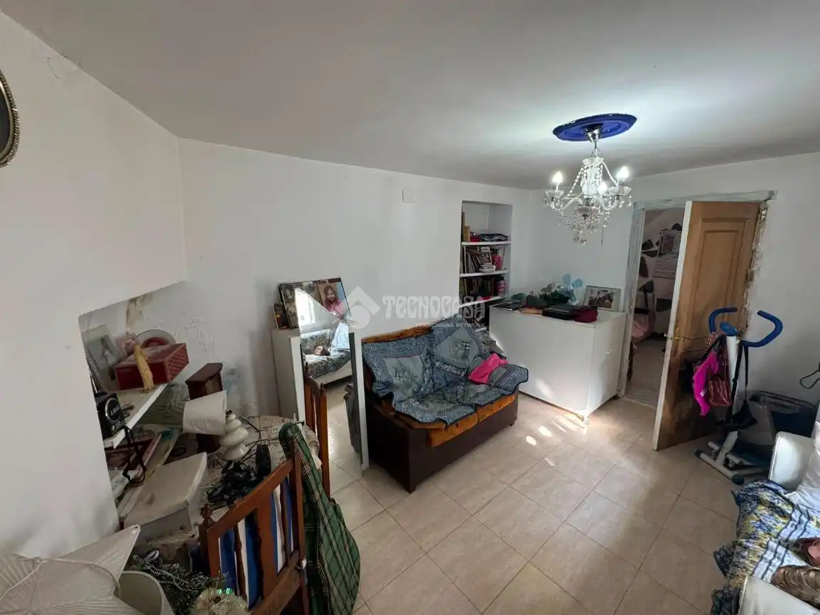 Casa adosada en venda en Villarrubio amb Calefacció, Traster i Balcó