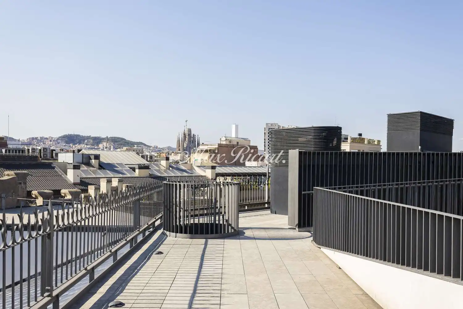 Dachboden zur Miete in N/A, Dreta de l'Eixample
