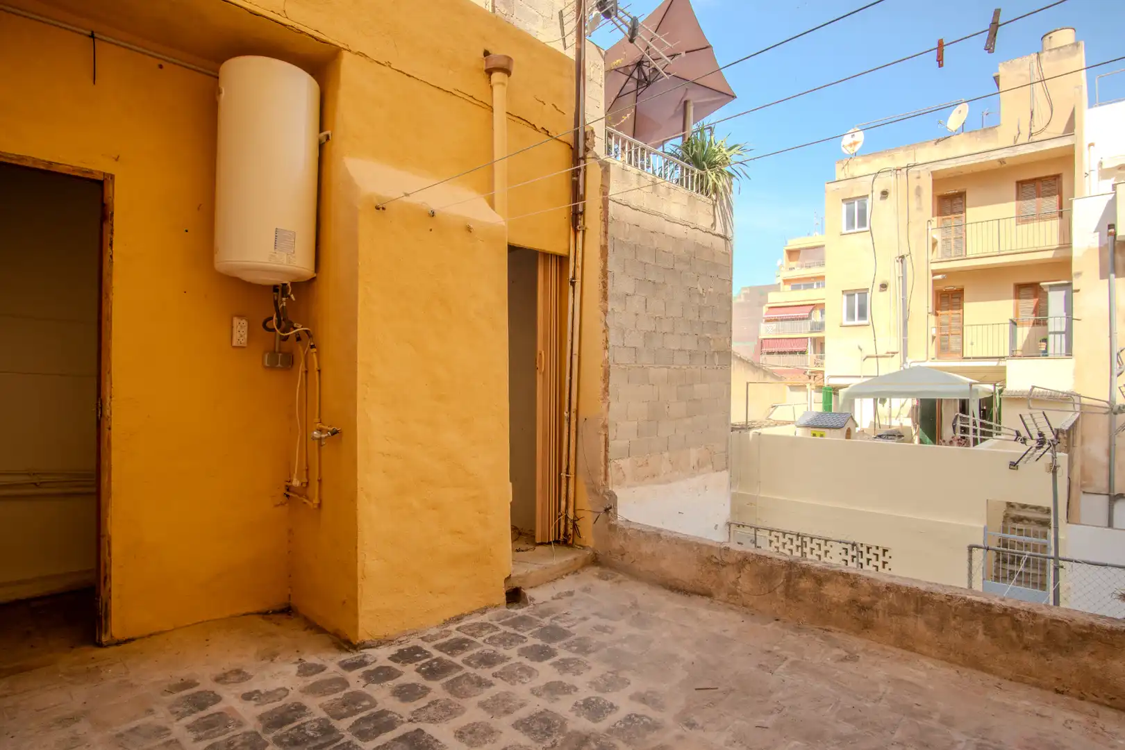 Vista exterior de Casa adosada en venda en  Palma de Mallorca amb Jardí privat i Terrassa