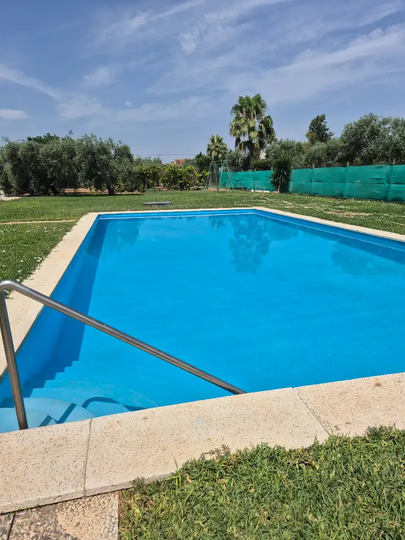 Schwimmbecken von Residential zum Verkauf in Utrera