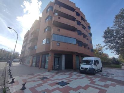 Vista exterior de Local en venda en Alcobendas