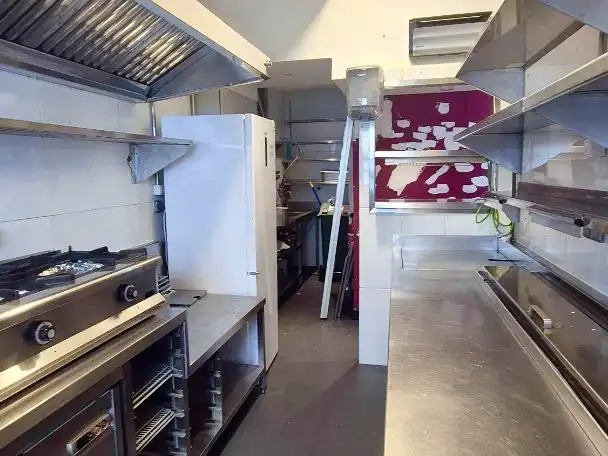 Cocina de Local de alquiler en Boadilla del Monte con Aire acondicionado, Calefacción y Terraza
