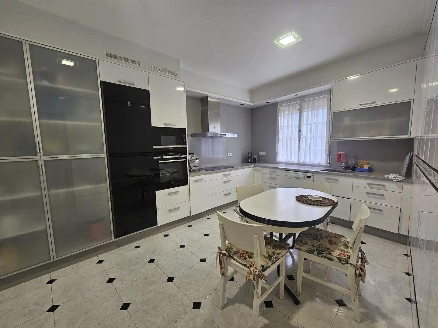 Houses for sale in Valentín Viqueira, O Carril