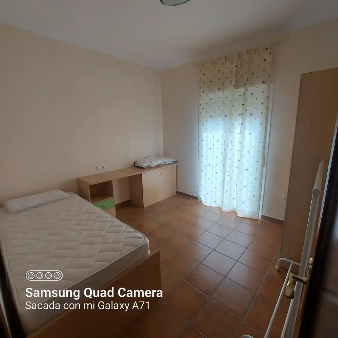 Bedroom of Houses for rent in Brenes  with Air Conditioner, Heating and Washing machine
