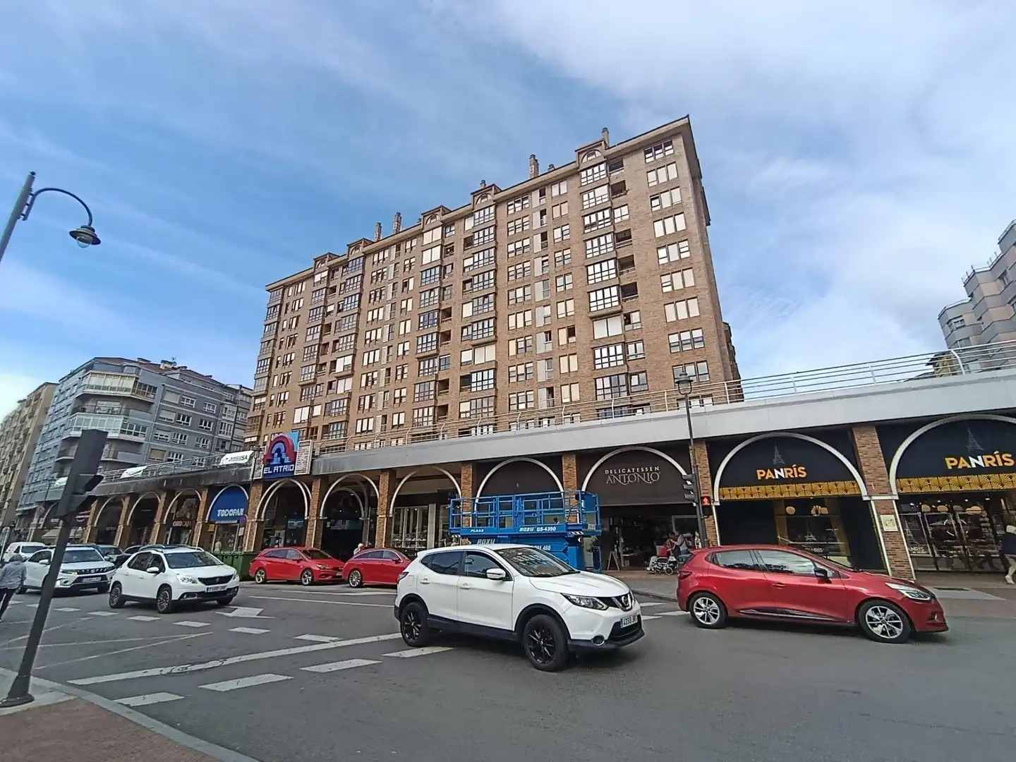Vista exterior de Apartament de lloguer en Avilés amb Calefacció i Moblat
