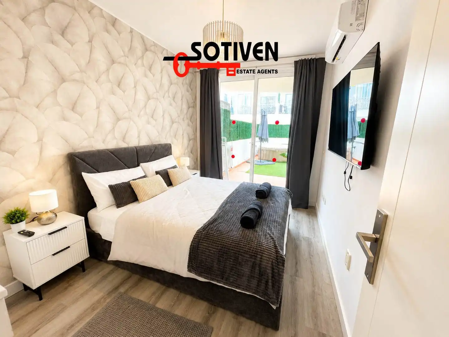 Dormitori de Apartament de lloguer en Santiago del Teide amb Terrassa i Piscina comunitària