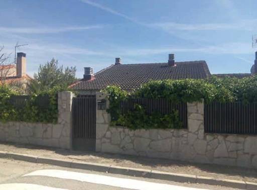 Casa-chalet en Venta en C/ Valhehondillo en Uceda