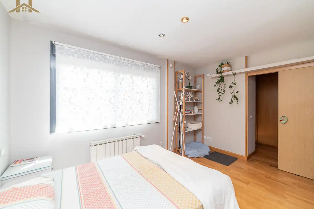 Habitación de Casa adosada en venta en Leganés con Aire acondicionado, Calefacción y Jardín privado