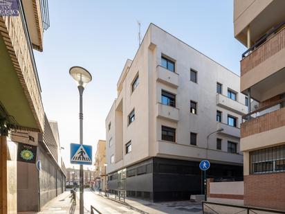 Vista exterior de Pis en venda en  Granada Capital amb Parquet