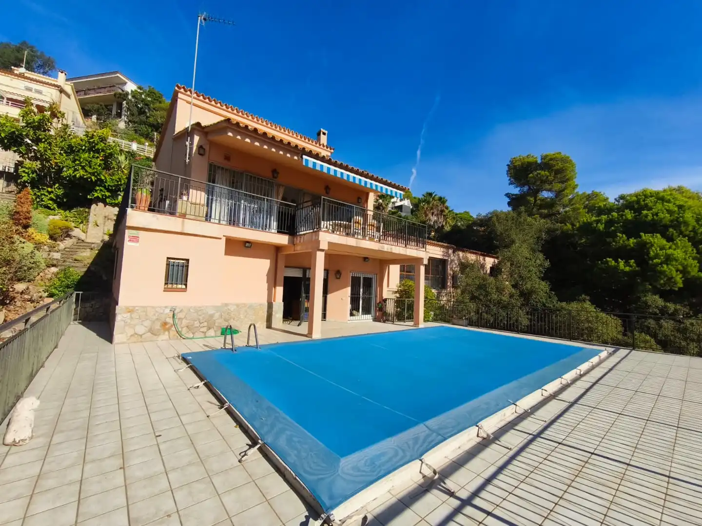 Xalet amb terrassa en venda a del Mare Nostrum