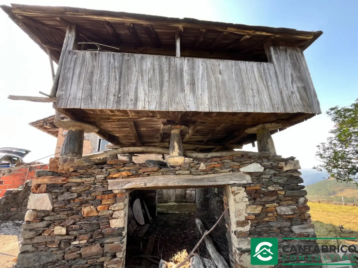 Vista exterior de Casa o xalet en venda en Villayón amb Moblat