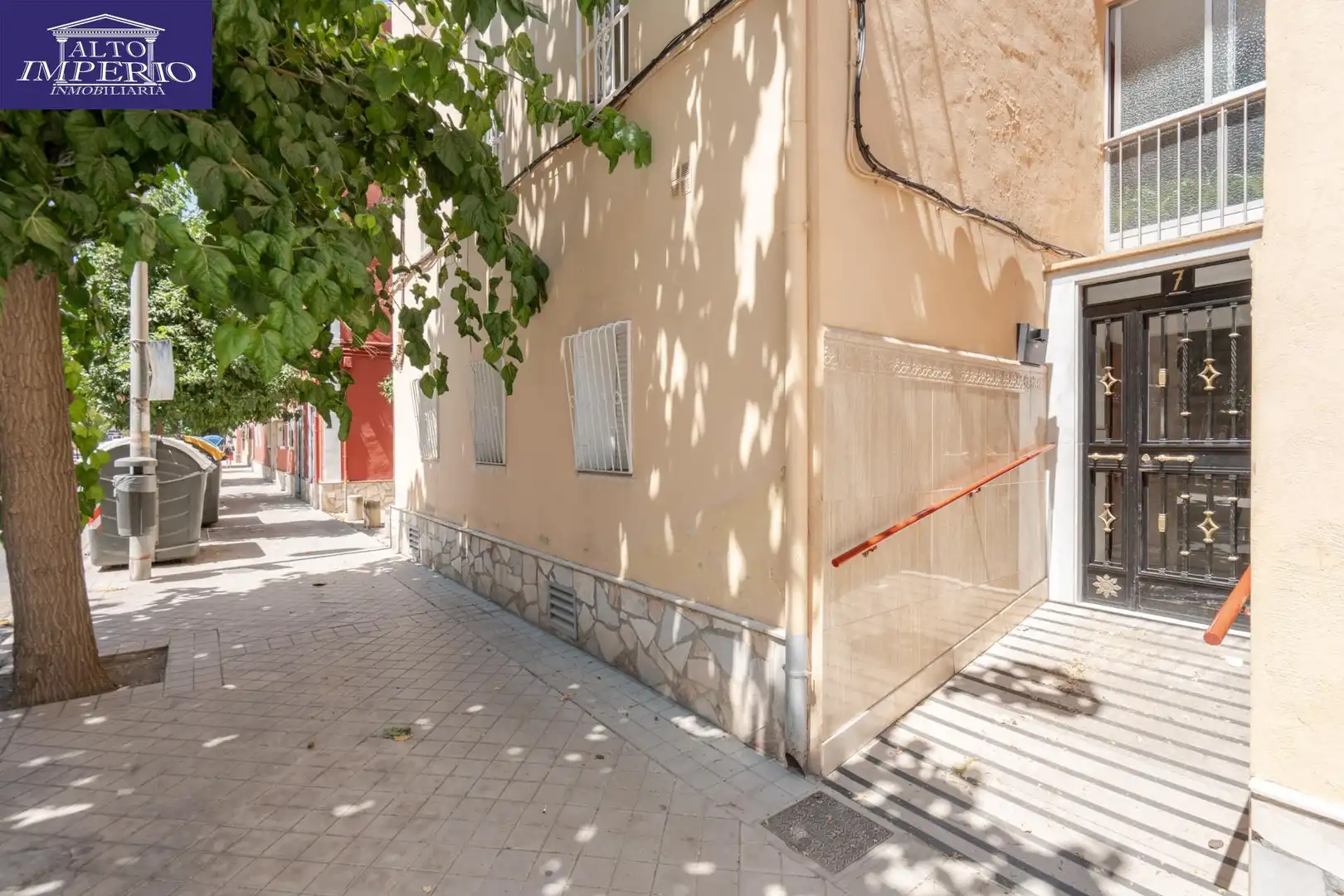 Außenansicht von Wohnung zum Verkauf in Granada mit Klimaanlage, Parkett und Möbliert