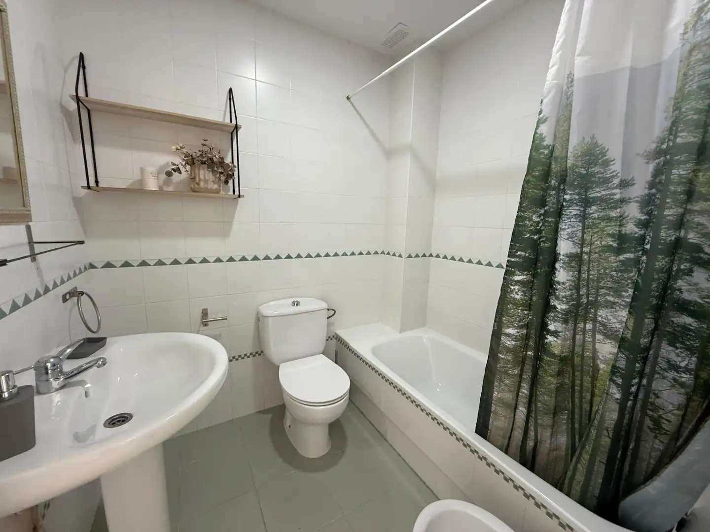 Bathroom of Apartments for sale in Chiclana de la Frontera  with Terrace, Furnished and Community pool