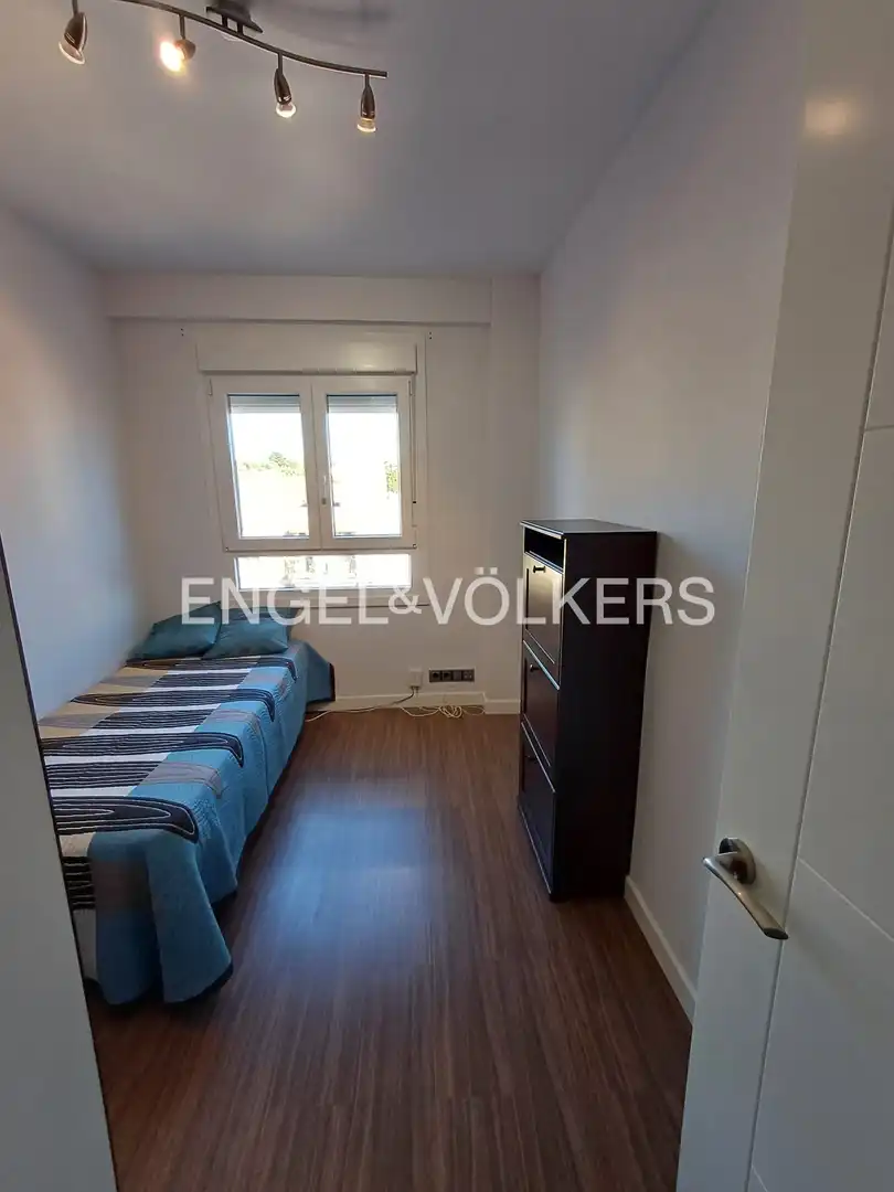Bedroom of Flat for rent in Madrid  with Air Conditioner, Heating and Terrace