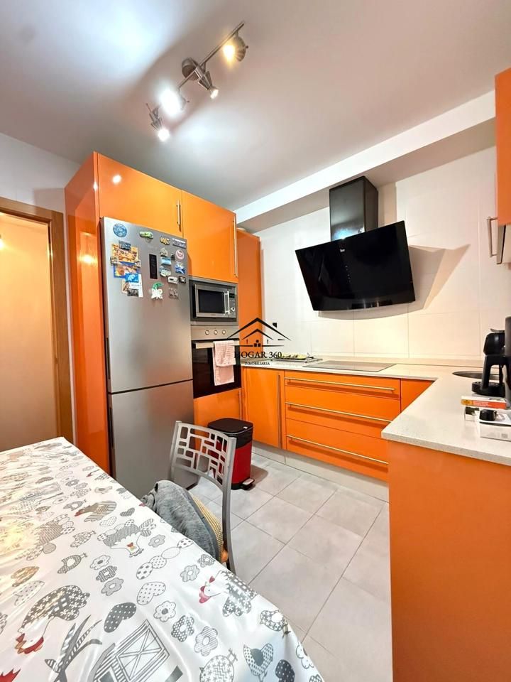 Kitchen of Flat for sale in Cáceres Capital  with Air Conditioner