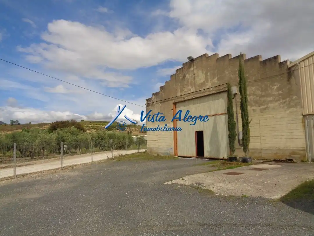Vista exterior de Nau industrial en venda en Labastida / Bastida