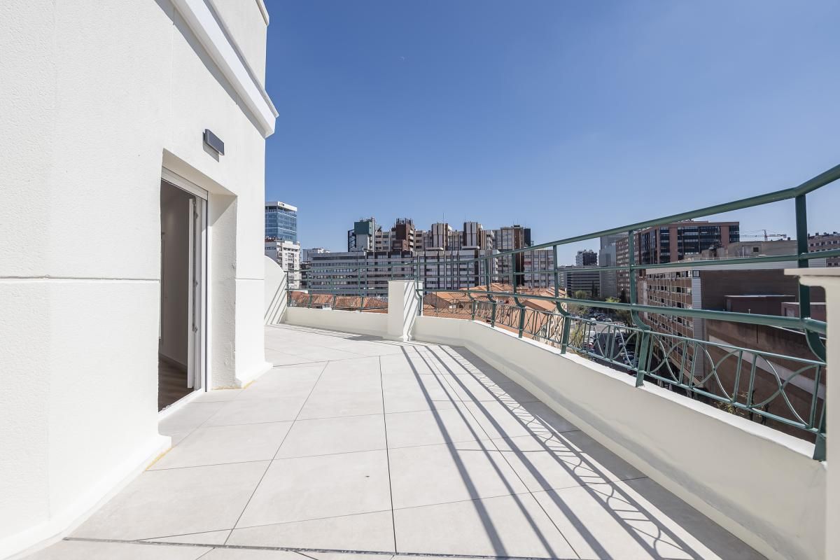 Terrace of Attic for sale in  Madrid Capital  with Air Conditioner, Heating and Terrace