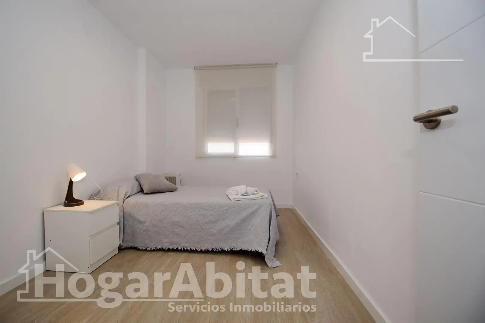 Schlafzimmer von Dachboden zum Verkauf in Burriana / Borriana mit Klimaanlage, Heizung und Terrasse