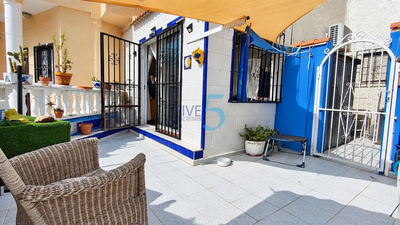 Vista exterior de Pis en venda en Zona Carrefour - Urbanizaciones