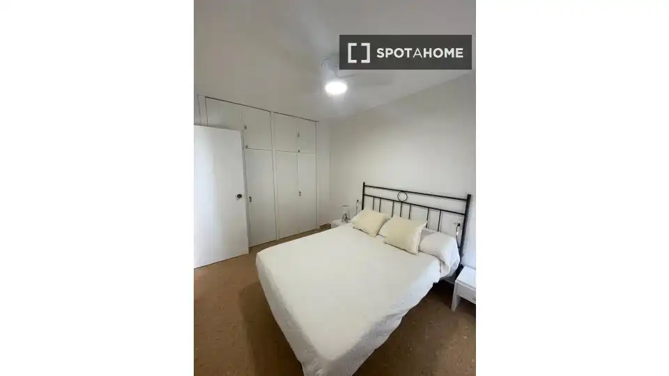 Habitación de Apartamento para compartir en Canet d'En Berenguer con Aire acondicionado, Terraza y Amueblado
