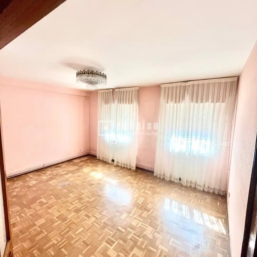 Bedroom of Flat for sale in Madrid  with Air Conditioner, Heating and Parquet flooring