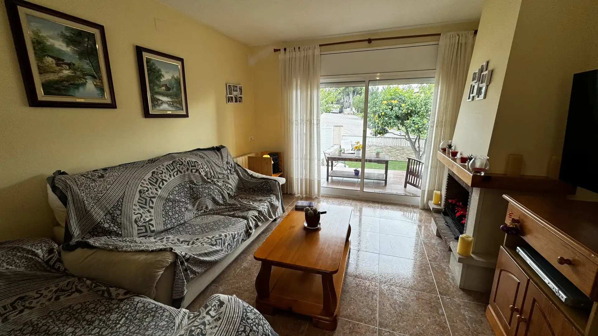 Sala d'estar de Casa o xalet en venda en Creixell amb Aire condicionat, Calefacció i Jardí privat