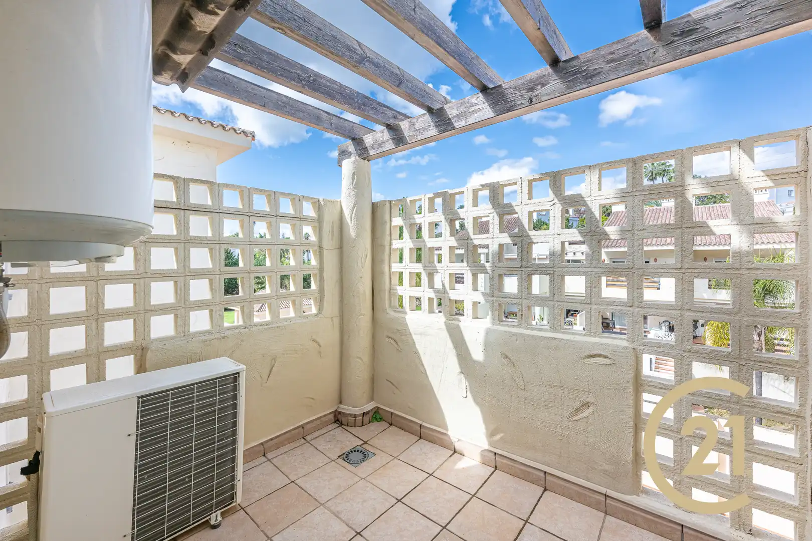 Terrassa de Dúplex en venda en Estepona amb Aire condicionat, Terrassa i Moblat